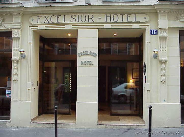 巴蒂尼奥勒埃克塞尔西奥酒店 巴黎 外观 照片